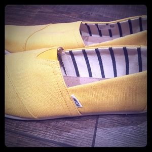 Toms shoes